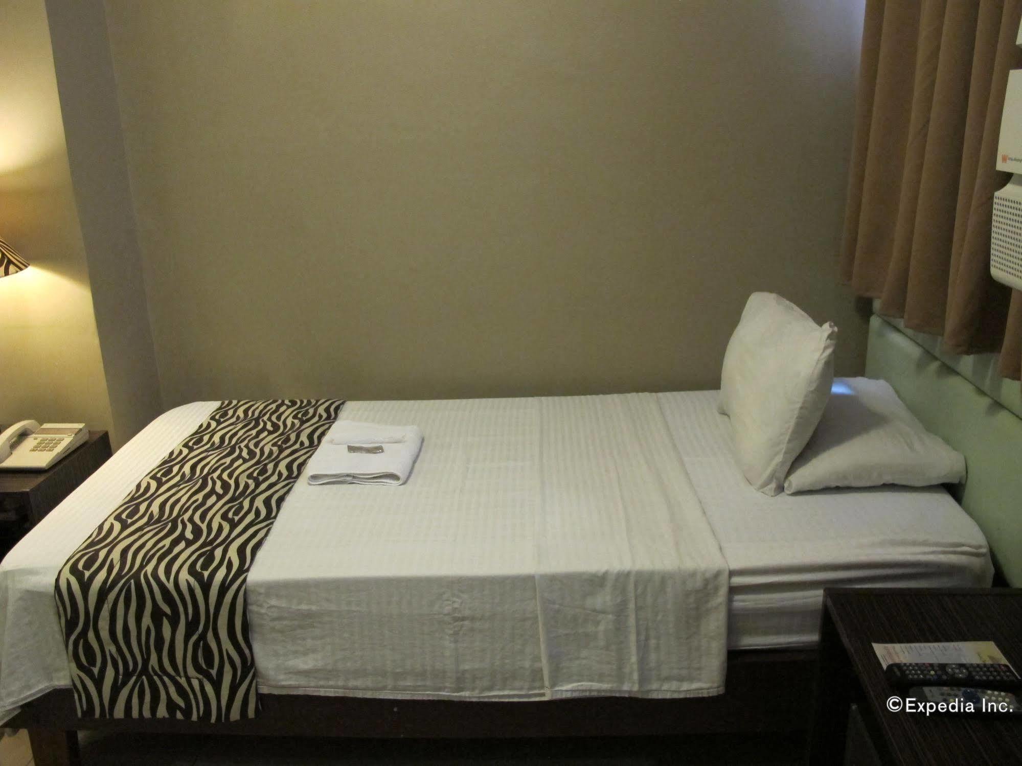 Reddoorz Plus New Era Budget Hotel Mabolo Former Reddoorz Near Landers Superstore Cebu City Kültér fotó